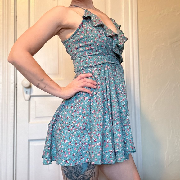 NWOT Charlotte Russe Teal Floral Sundress SIZE S - Picture 4 of 10